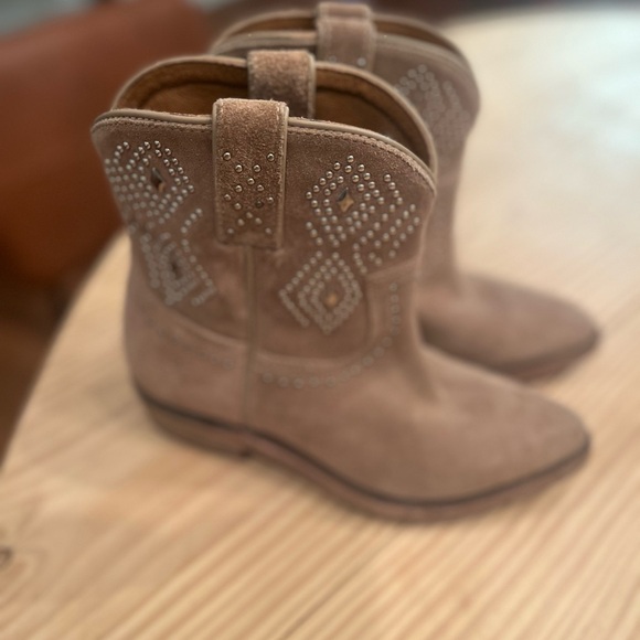 Frye Billy Stud Suede Short Boot Size 5.5 - Picture 5 of 7